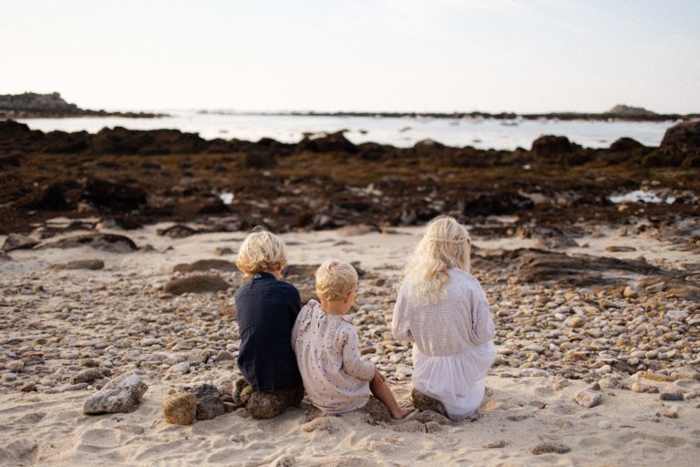 Une séance famille sur la côte Nord du Finistère